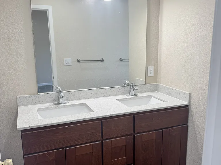 388 Santa Clara Ave — Photo 15