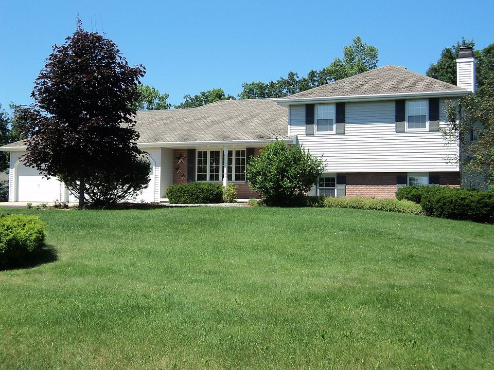 1st image of 3267 River Forest Hills Dr