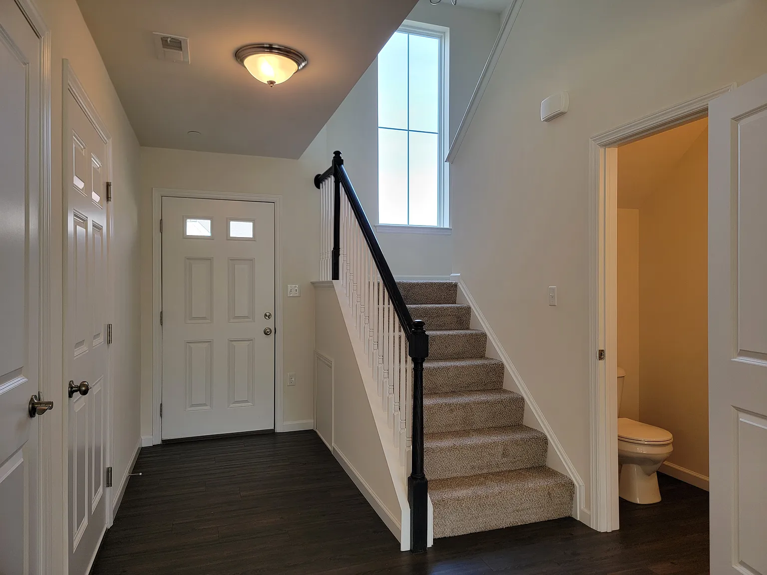 3 bed, 2.5 bath, 1400 sqft, $1,950 — Photo 2