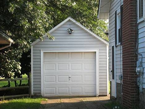 2nd image of 918 27th St