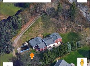 859 Meadowbrook Rd, Trafford, PA 15085