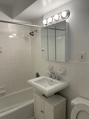 Rented by JMG Properties | media 6