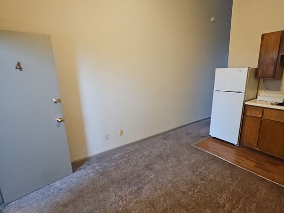 3rd image of 1 W Southern Ave #4
