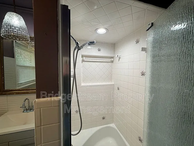 56 Telford Ave — Photo 12