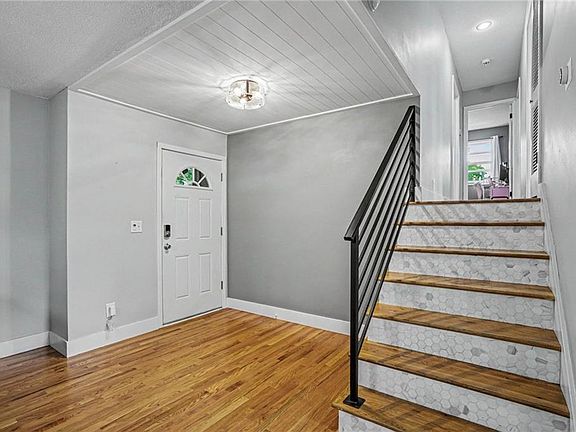 5th image of 12411 Monroe Ave