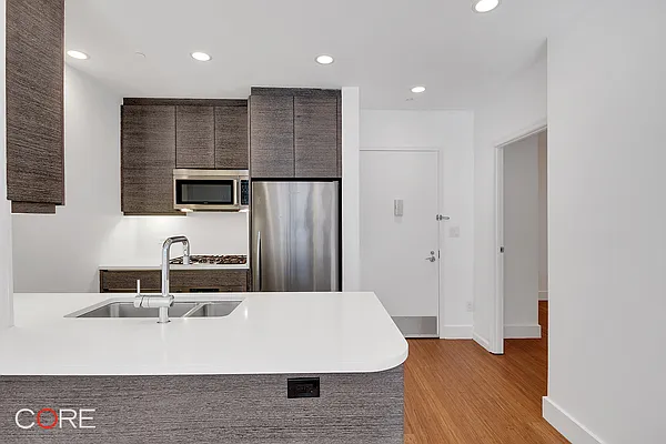 Rented by CORE | media 16