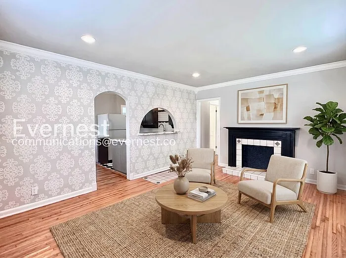 3807 E 22nd St — Photo 5