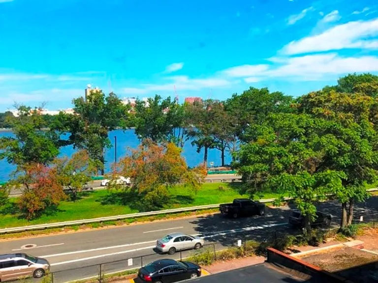 471 Beacon St #18 — Photo 9