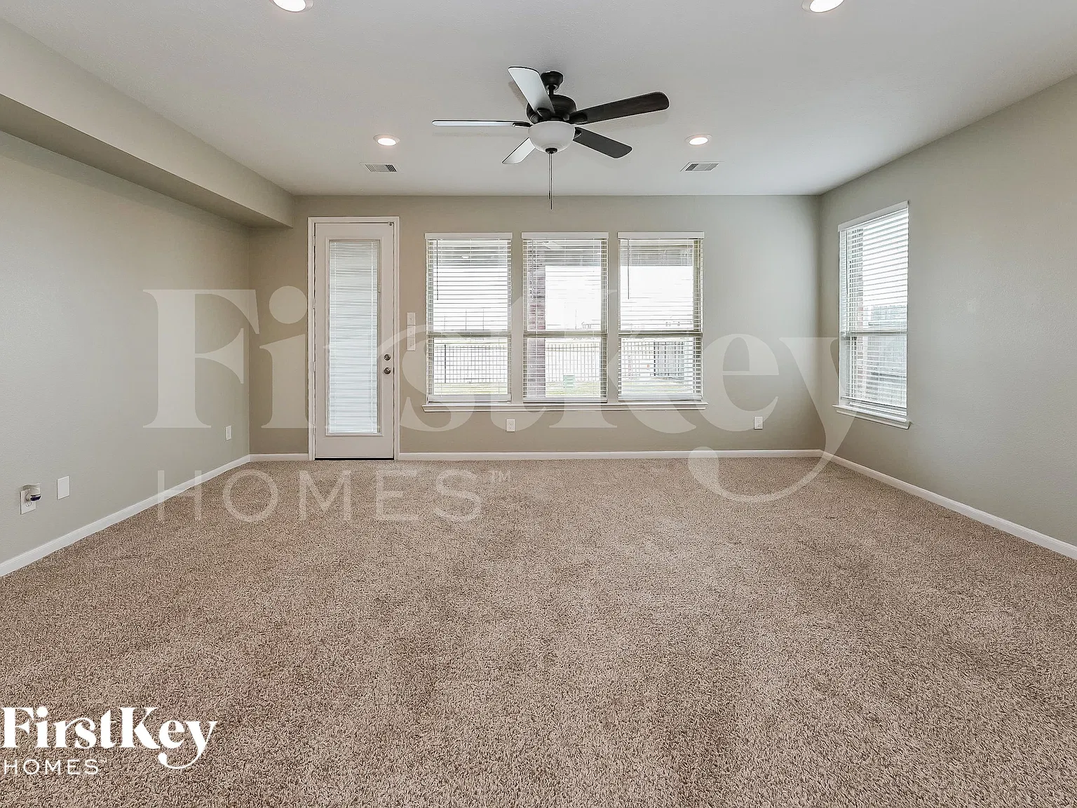 4 bed, 3.0 bath, 2264 sqft, $2,625 — Photo 4