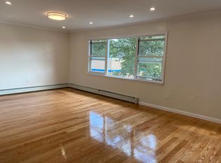 19911 35th Ave FLOOR 2, Flushing, NY 11358
