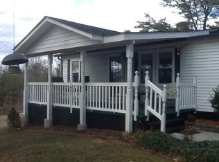 687 Longfield Rd, Fincastle, VA 24090