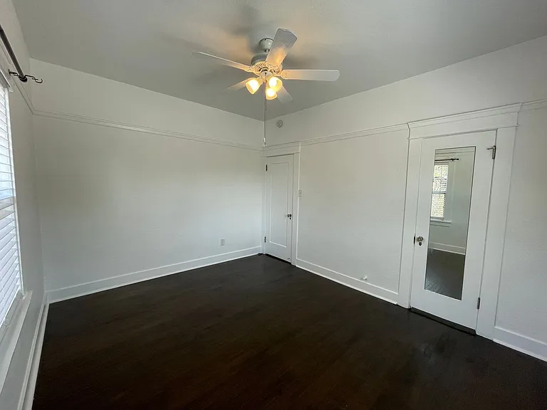 735 W 4th St — Photo 35