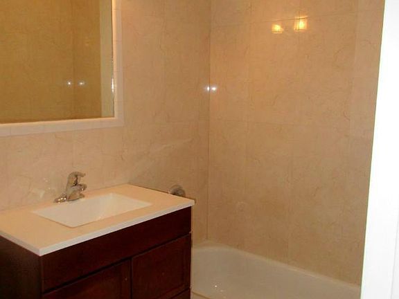 3rd image of 60-47 Flushing Ave #1L