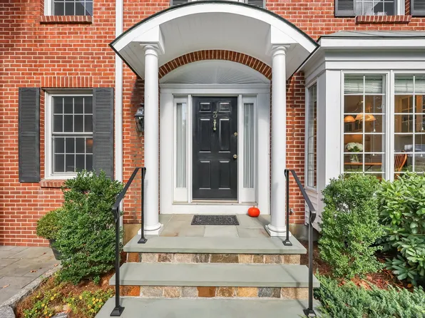 3 Maple Street #3, New Canaan, CT 06840