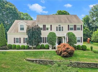 28 Stella St, Trumbull, CT 06611