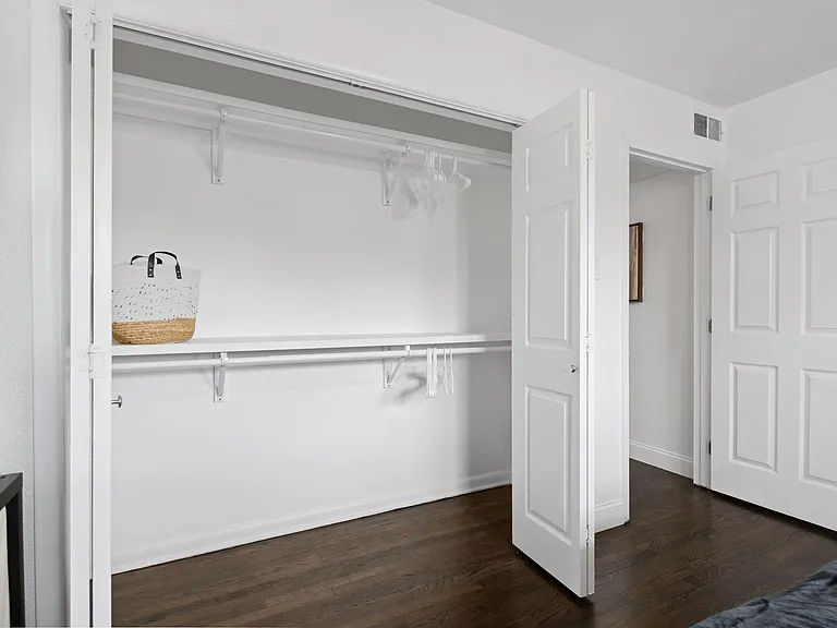 3364 Darvany Dr — Photo 21