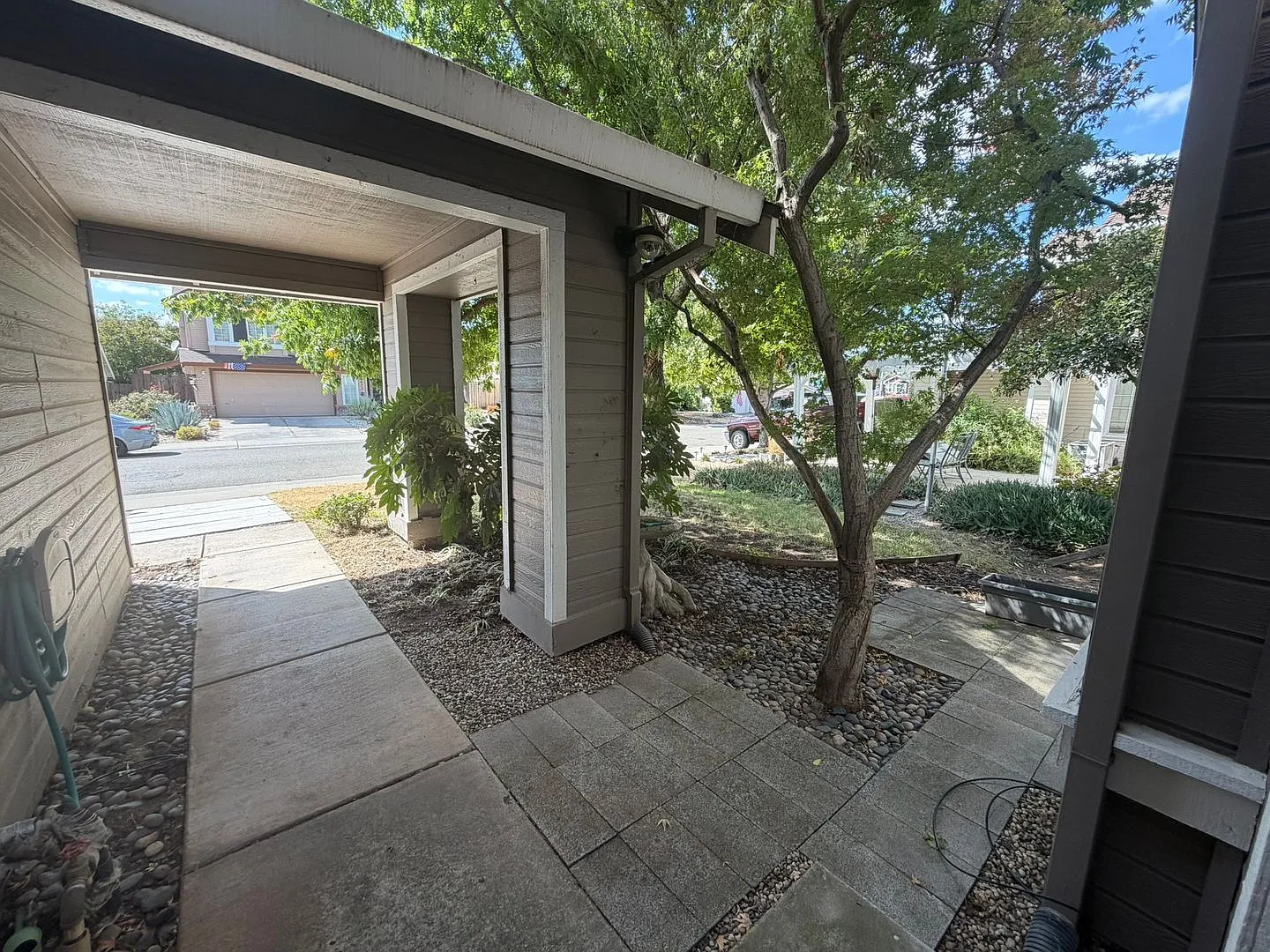 Welcome to this Spacious Gorgeous Two-story home located in the desirable Antelope, CA area! Move... — Photo 4