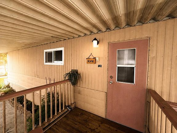 3rd image of 1254 Poplar Dr