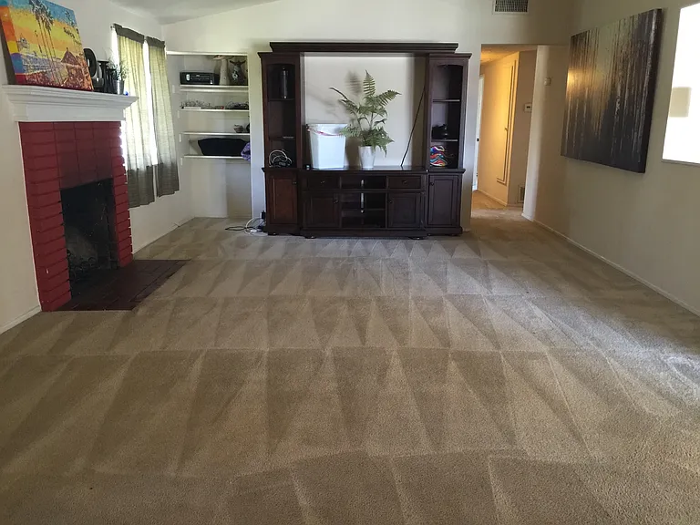 936 E Collins Ave — Photo 2