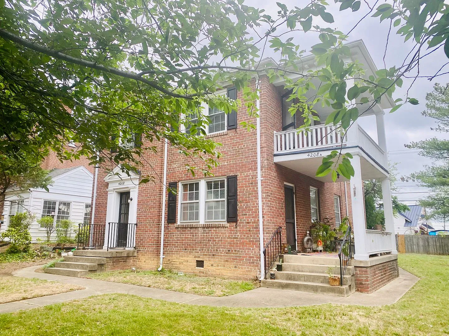 4208 Fitzhugh Avenue — Photo 3