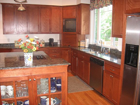 custom kitchen