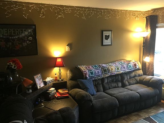 3rd image of 723 Carriage Hill Dr