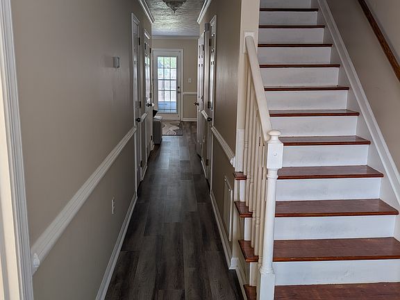 3rd image of 1207 Palmerton Dr