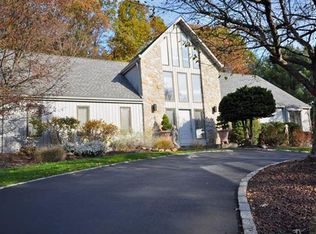 4 Deer Run Rd, Pomona, NY 10970