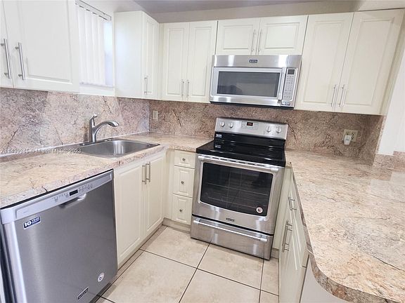 3rd image of 8290 Lake Dr APT 541