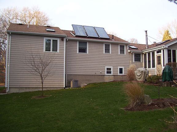 3rd image of 16 Mayfair Cir
