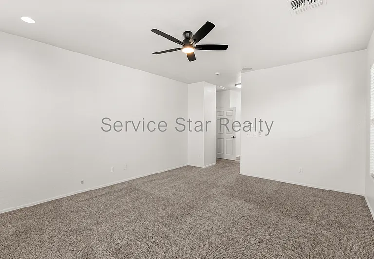 10122 W Albeniz Pl — Photo 27