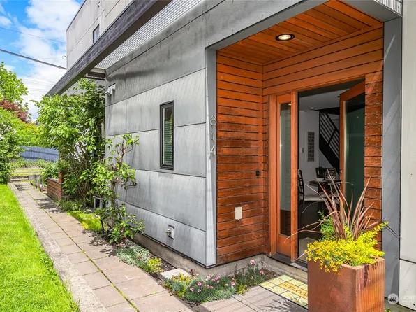 814 S Cloverdale Street, Seattle, WA 98108