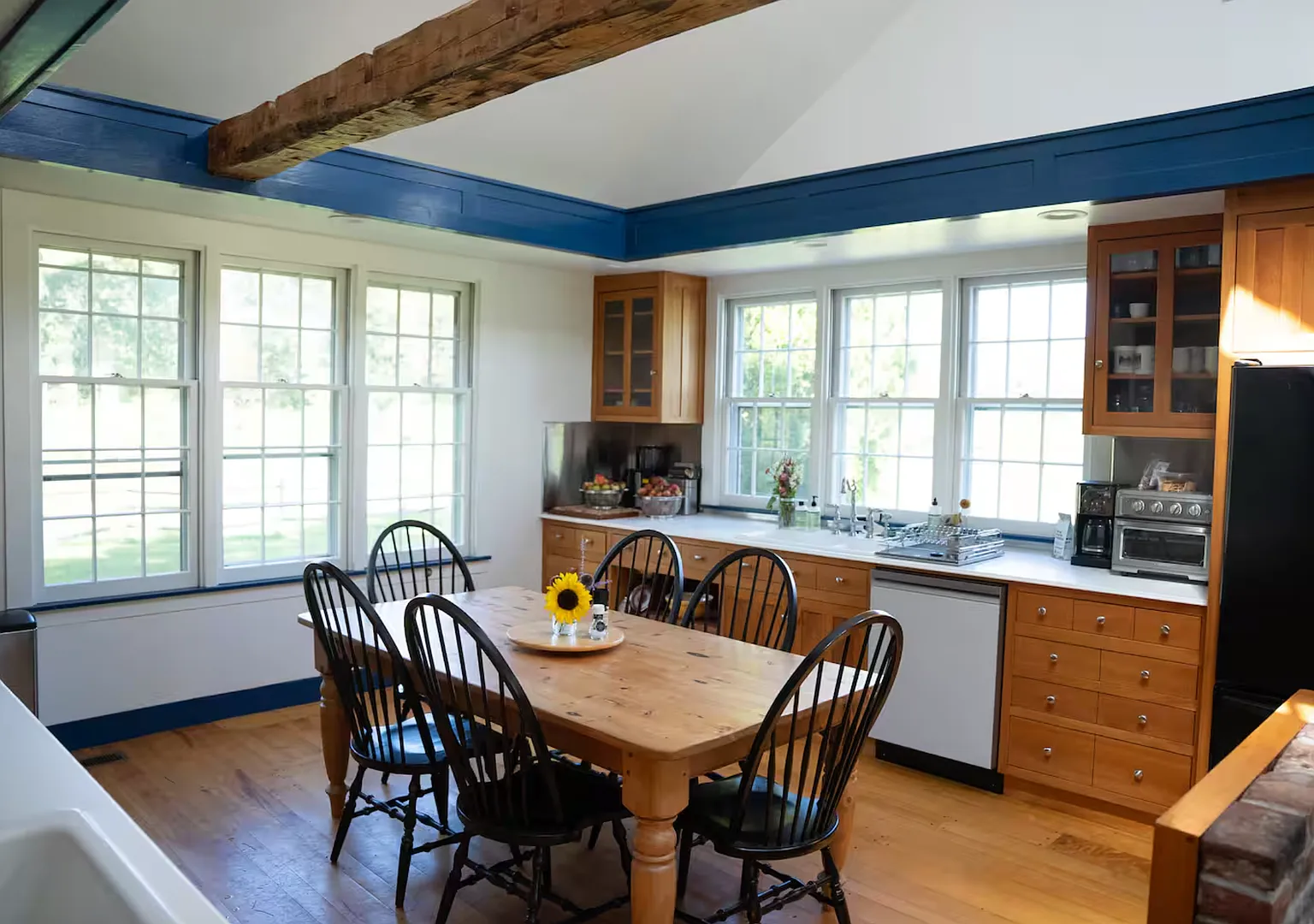 Stunning Country Estate Available For Lease, Brookline Vt $3,500 - All Utilities Included — Photo 2
