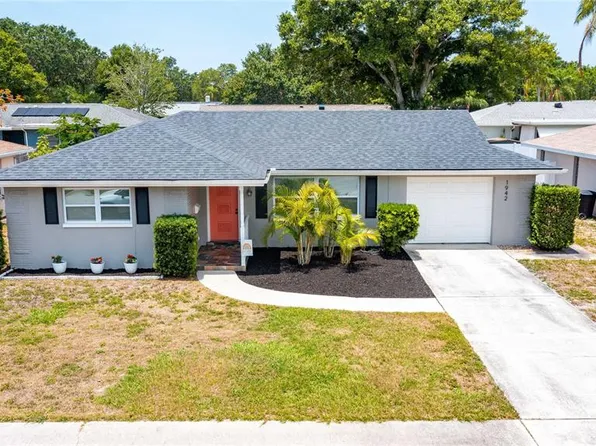 1942 Sky Dr, Clearwater, FL 33755