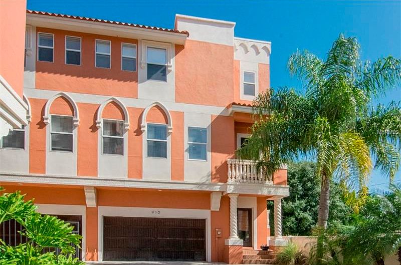 1st image of 910 Villa Venicia Way