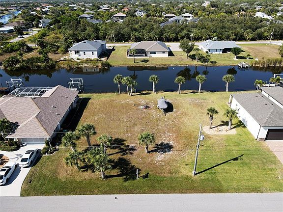 3rd image of 9514 Snapper Cir #10