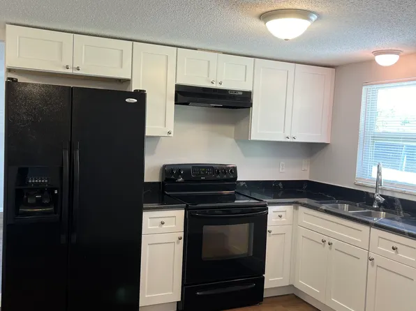 322 Organ St #B, Punta Gorda, FL 33982
