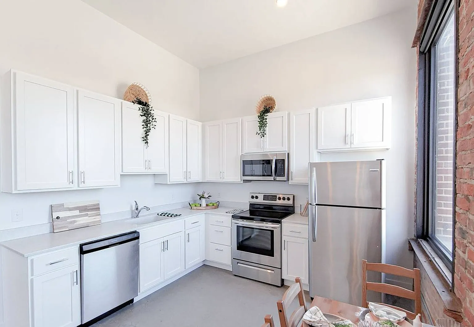 Dahlman Flats — Photo 1
