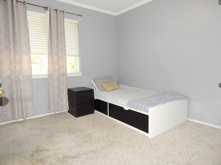 2612 Custer Pkwy #D — Photo 7