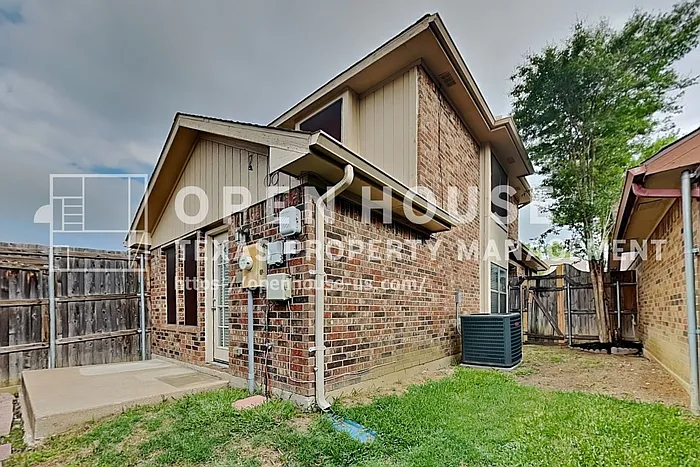2512 Melissa Ln — Photo 18
