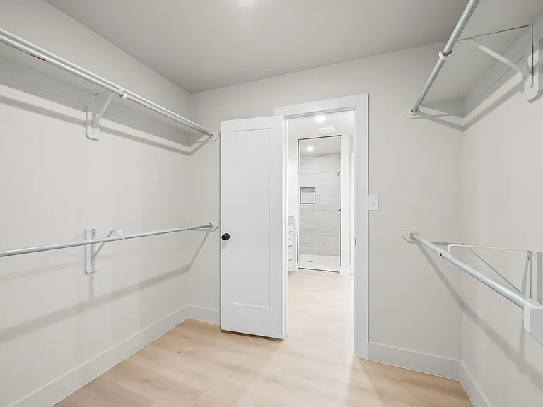 10611 East Cres #7400 — Photo 21