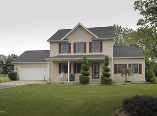 56185 Buffalo Dr, Three Rivers, MI 49093