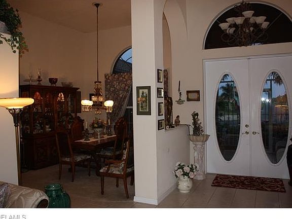 5th image of 2910 SW 23rd Ave