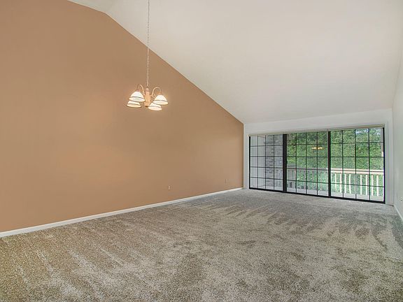 5th image of 1375 Suncrest Dr NE #142