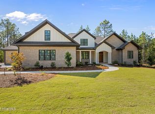 201 Meyer Farm Dr, Pinehurst, NC 28374