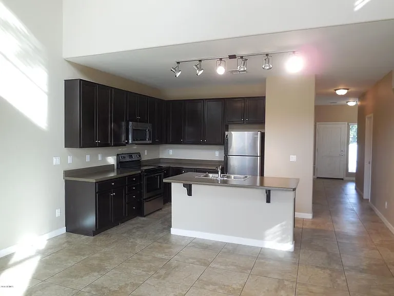 1131 E Cedar St — Photo 3