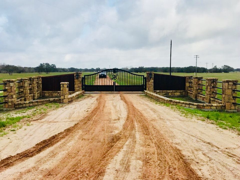1st image of 914 N Fm 444