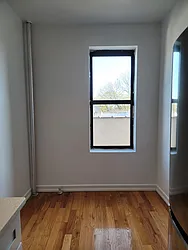 Rented by R New York