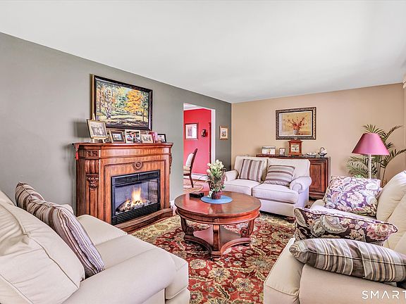 5th image of 38 Cold Spring Circle