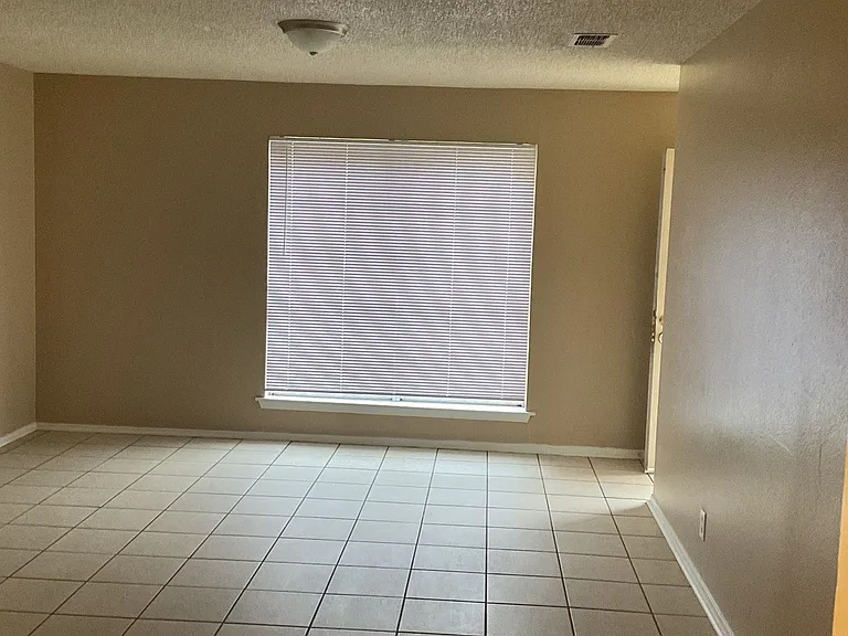 1209 Cheryl St #A — Photo 3